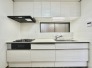 【新規交換済】お手入れの楽なパネル施工のスライドキャビネット式最新型キッチン